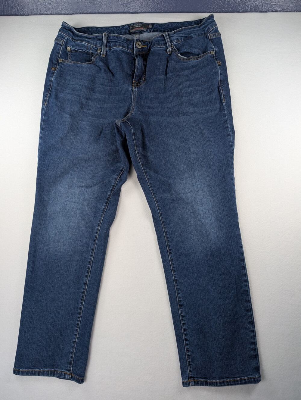 Torrid Boyfriend Straight Jeans Size 18S Short Medium Wash Stretch Denim